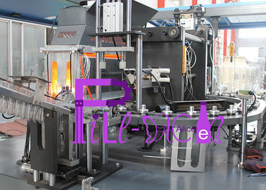2 Boşluk 1.5l Tam Otomatik Pet Şişe Üretim Makinesi, Karbonlu İçecek Şişesi Üretmek İçin