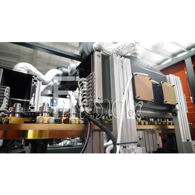 8000BPH 6 Kaviteler Otomatik PET Plastik Şişe Şişirme Kalıp Makinesi Servo Cihazlı İçme Suyu Şişeleme Tesisi İçin