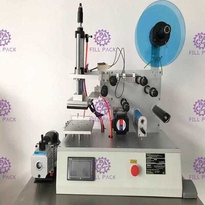 Kare Düz Şişe Etiketleme Makinesi 2000BPH Kavanozlar Yapışkanlı Etiket Yarı Otomatik