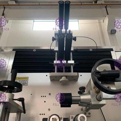 2L PET Şişe ve Şişe Kapağı İçin Otomatik Etiketleme Makinesi