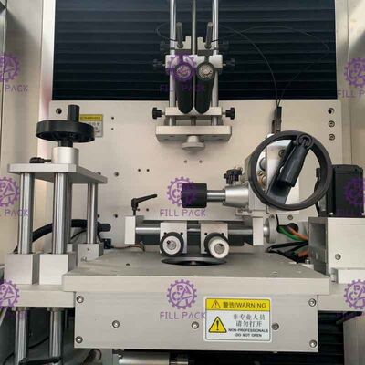 Ayarlanabilir Dokunmatik Ekranlı 100-200 BpM Meyve Suyu Etiketleme Makinesi