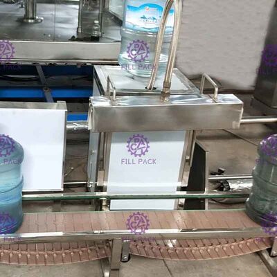 Plastik Varil 5 Galon Su Makinesi Otomatik Paketleme Ekipmanları Shrink Dolum