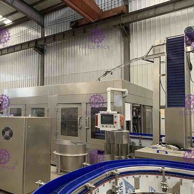 Soda Su İçin Dolum Makinesi Tam Otomatik DCGF Gazlı İçecek / Bira