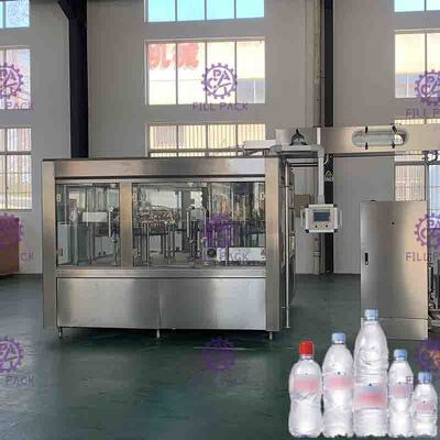 3 1 Monoblok Şişe Makine PLC Kontrollü Drink Olmayan gazlı Dolum