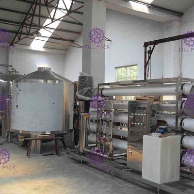 Aseptik Su Deposu Tankıyla 12TPH Fiberglas Konut RO Su Arıtma Sistemi