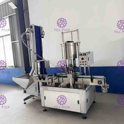 4 Kafaları Otomatik PET Vidalı Şişe Sızdırmazlık / Kapak / Capper Makinesi