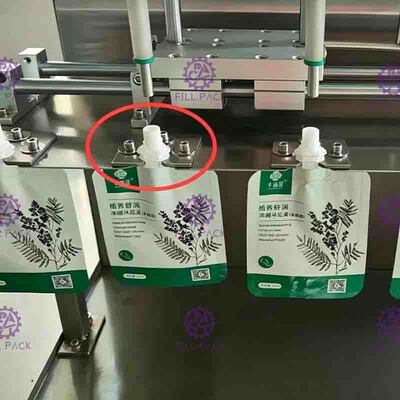 Yarı Otomatik Stand Up Poşet Su Dolum Makinesi Masaüstü 10 Nozul Suyu Süt