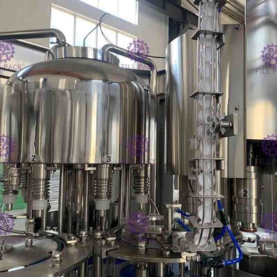 Tam Otomatik 3000BPH Küçük PET Plastik Şişe 3'ü 1 Arada Saf Maden İçme Suyu İçin Su Dolum Şişeleme Makinesi