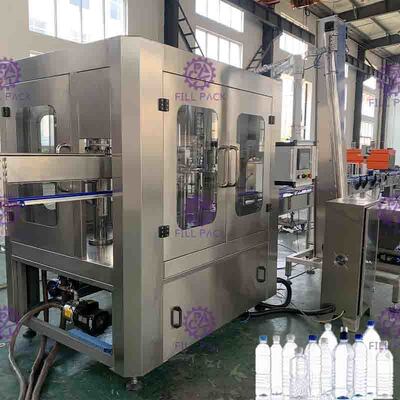 Yüksek doğrulukta Sodasız 300BPH 2L Maden Suyu Dolum Hattı