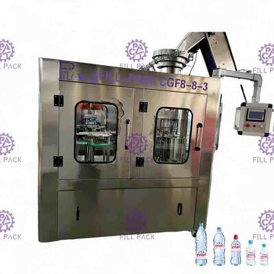 Otomatik PET Küçük Şişe Su Dolum Ekipmanları 3'ü 1 Arada / Monoblok Aspetik 2000ml