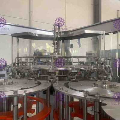 Plastik Şişe 45mm Vida Capp için 3.5kw Suyu Dolum Makinesi