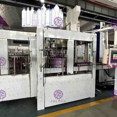 Otomatik Saf Su Dolum Makinesi 20000BPH 40 Normal Basınç Başlıkları