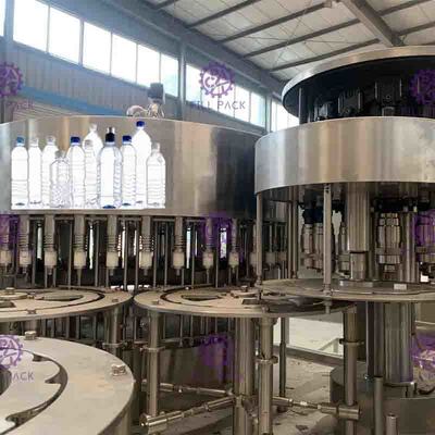 Üst Kapaklı Hygeian PET Şişe Su Dolum Makinesi 15000BPH 32 Heads PLC Çalışması