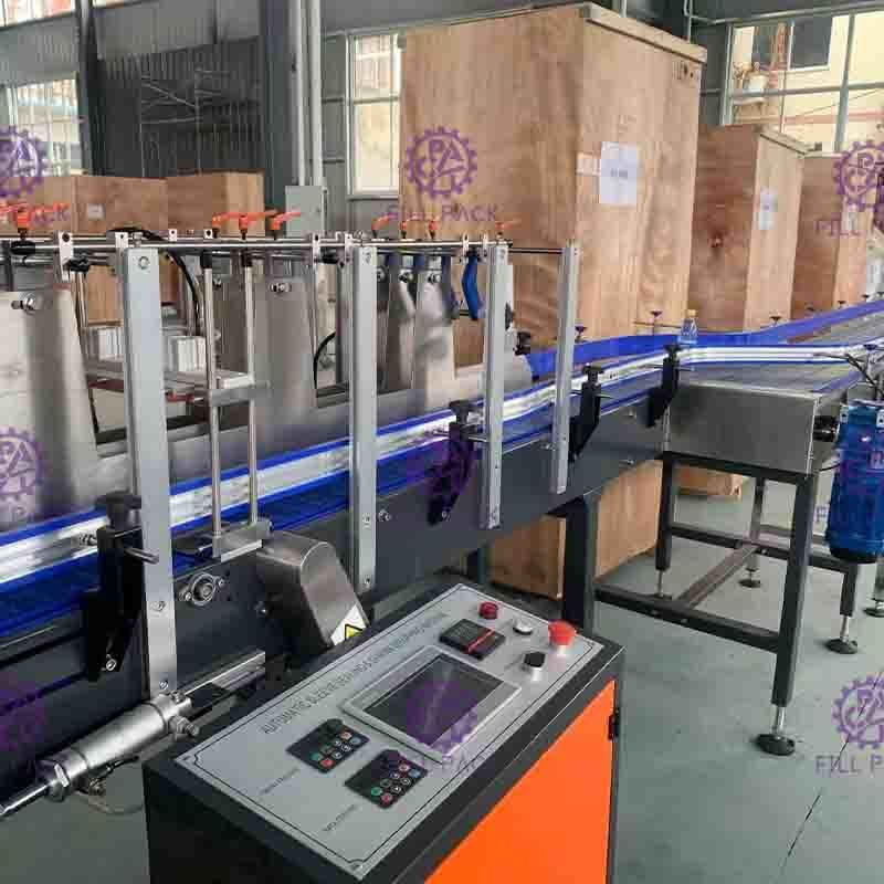 Otomatik L Tipi PE Shrink Film Sarıcı Su İçecek PET Cam Şişe Can Ekipmanları