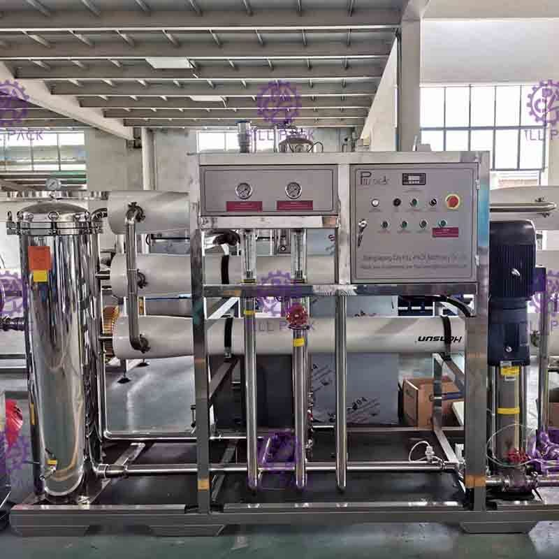 UV Sterilizatörlü Mineral Filtrasyon Paslanmaz Çelik Su Depolarıyla Su Arıtma Sistemi