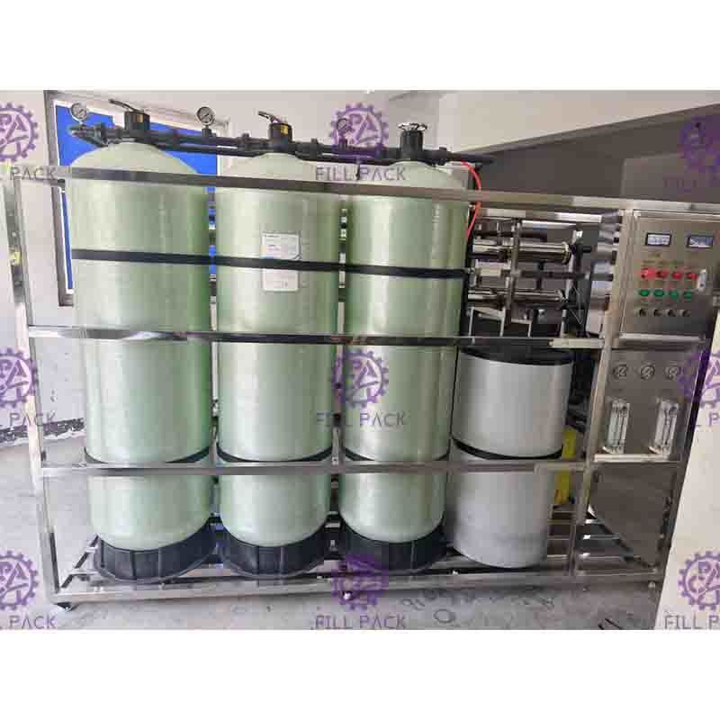 Şişe Su Üretim Hattı İçin Küçük Tip Fiberglas Su RO Sistemi