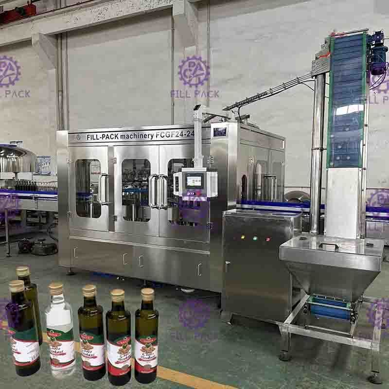 Isı Koruma Denge Tankı ile 3000BPH Soya Sosu Şişesi Dolum Makinesi