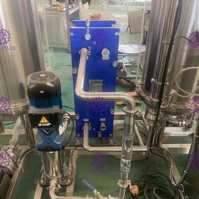 Alkolsüz içecek işleme hattı için 3000L Üç Tanklı Kola Cola Gazlı İçecek Mikseri