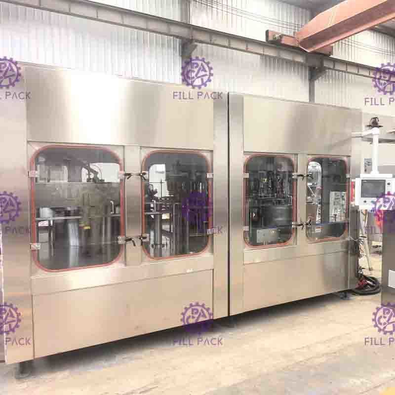 500 ml / 1L / 2L PET İçme Suyu 3 In 1 Monoblok Yıkama Dolum Kapaklama Ekipmanları / Bitki / Makine / Sistem / Hat