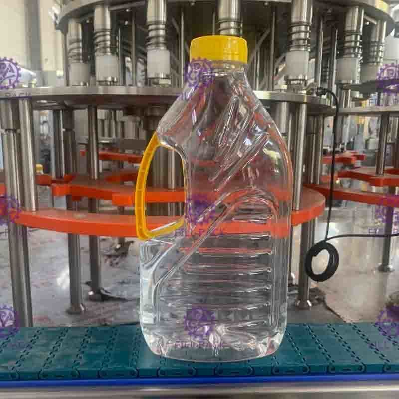 Plastik Şişe 45mm Vida Capp için 3.5kw Suyu Dolum Makinesi